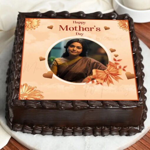 Precious Memories Mom Cake – elegant cake decorated with delicate floral accents and nostalgic design