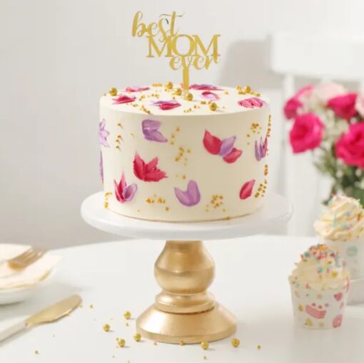 Floral Harmony Mom Cake – floral-themed cake decorated with edible flowers for Mom