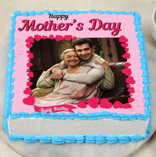 Mom’s Treasured Photo Cake – personalized cake with a cherished photo and delicate floral decorations.