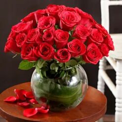 Majestic 40 Red Roses – opulent bouquet of 40 fresh red roses in stylish black paper