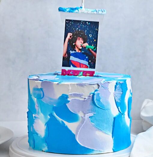 Vanilla Snapshot Pull Cake with custom photo pull feature and classic vanilla flavor – ideal for birthdays, anniversaries, and memorable celebrations.