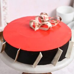 Strawberry Glaze Delight – fresh strawberry cake with shiny glaze topping