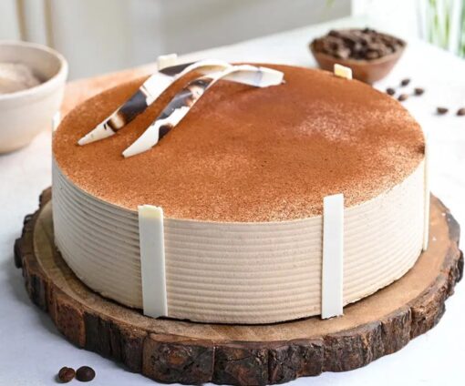 Creamy Latte Vanilla Cake – soft vanilla cake with creamy coffee flavor for dessert lovers